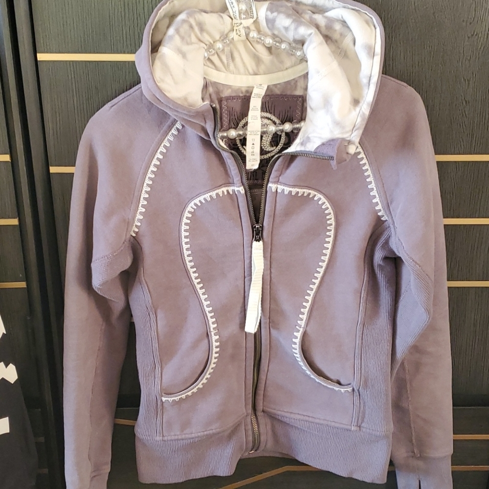 Lulu lemon 🍋 amazing jacket...